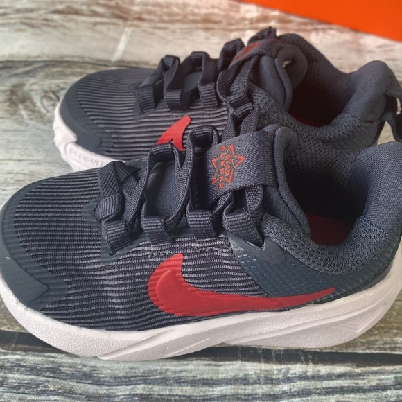 Nike Star Runner 4 NN Toddler Shoes Black/Red Size 6C - Picture 6 of 11